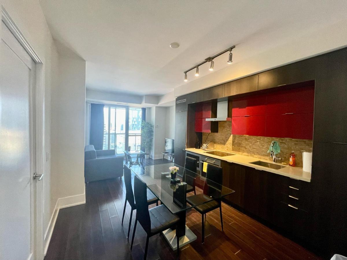 تورونتو Two Br Two Ba Condo Face To Cn Tower Step To Rogers Centre المظهر الخارجي الصورة