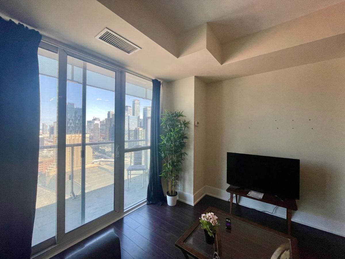 تورونتو Two Br Two Ba Condo Face To Cn Tower Step To Rogers Centre المظهر الخارجي الصورة